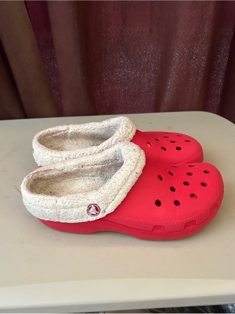 Crocs Red Shoes - Size M 7, W 9 - Picture 4 of 9